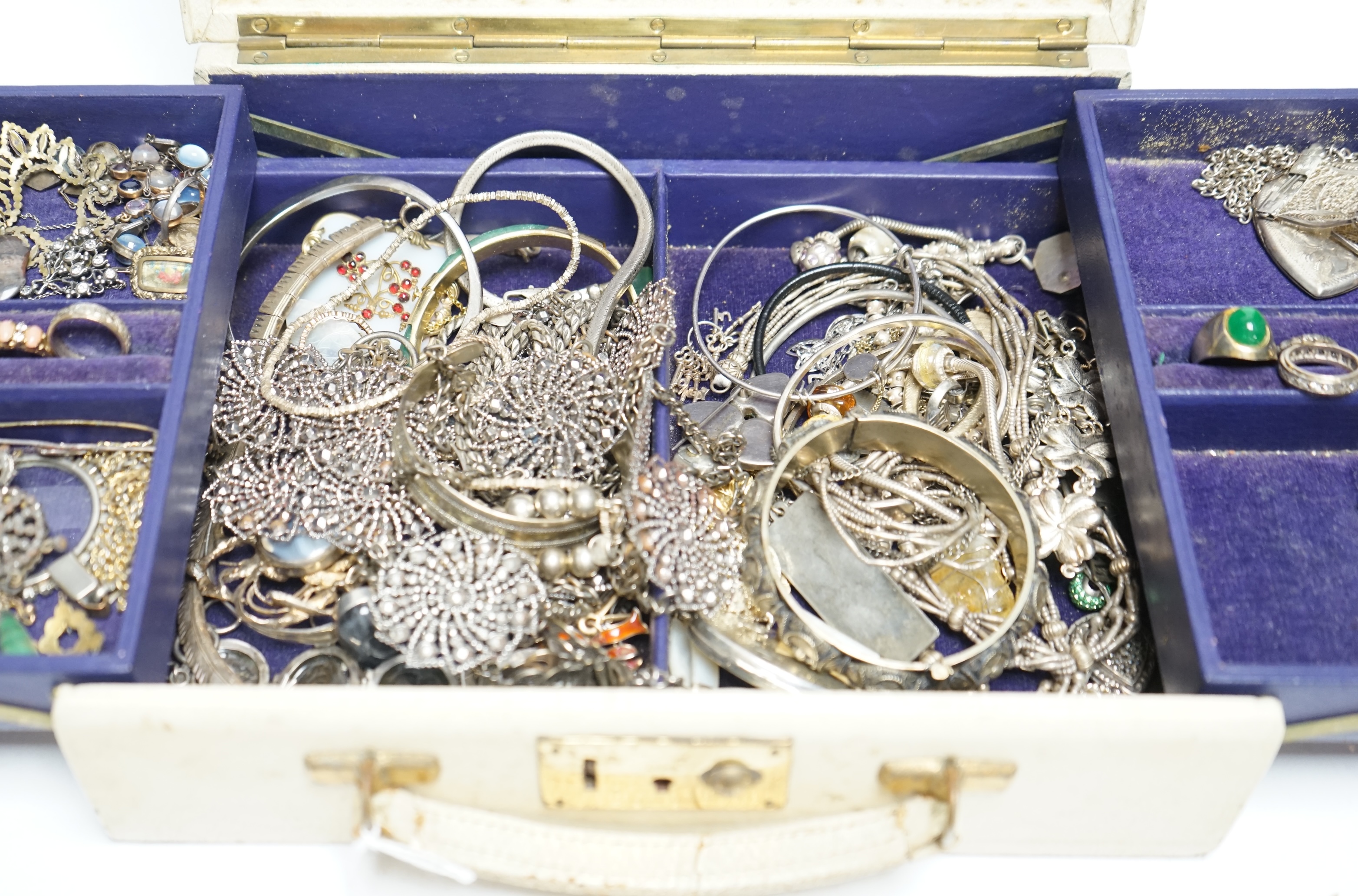 A George III yellow metal mounted plaited hair mourning brooch, with engraved inscription dated 1791, 32mm, together with a quantity of assorted costume jewellery and empty boxes. Condition - fair to poor